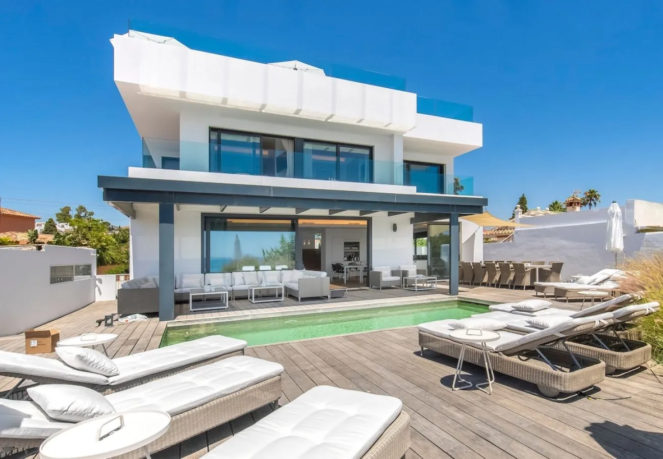 Villa Marea in Elviria, Marbella — photo 1