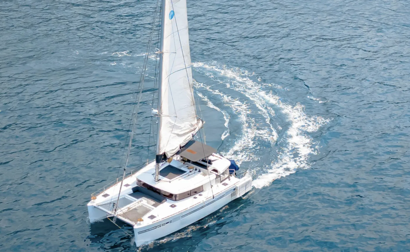 Lagoon 450 — 14 mts charter yacht available in Marbella
