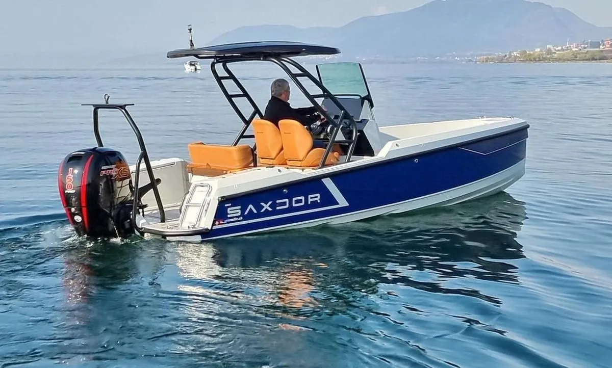 Saxdor 200 Sport — 6 mts charter yacht available in Marbella