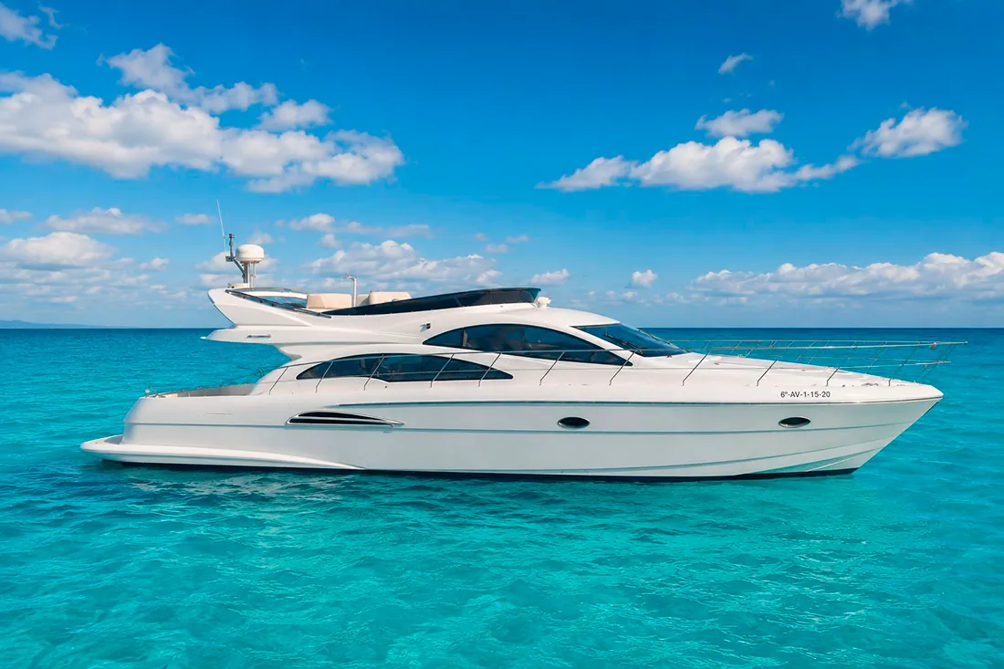 Astondoa Zoa — 14 mts charter yacht available in Marbella